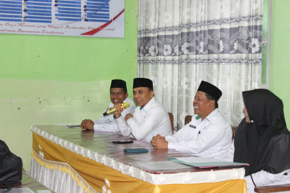 Guru Madrasah di Tanah Datar Didorong Adaptif Hadapi Era Disrupsi Teknologi