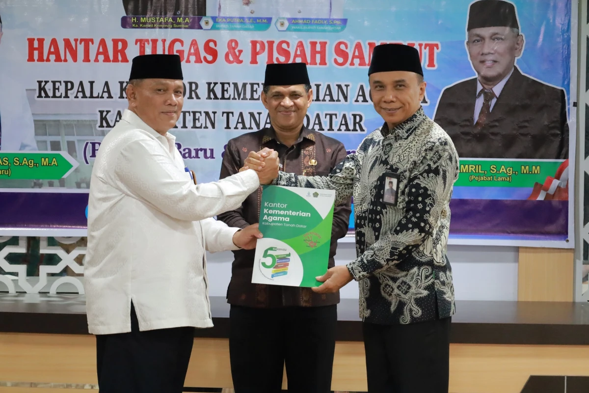 Kakanwil Kemenag Sumbar Pimpin Resmi Hantar Tugas Kepala Kemenag Tanah Datar