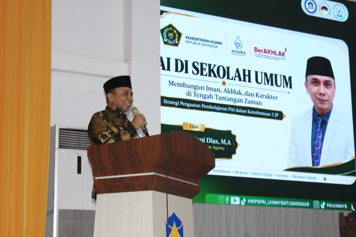 Kepala Kemenag Tanah Datar Paparkan Kebijakan dan Tantangan PAI di Seminar Internasional FTIK UIN Mahmud Yunus
