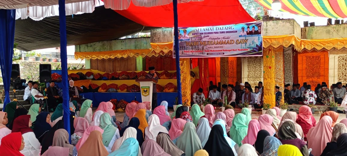 Peringati Maulid Nabi di Nagari Koto Baru, Kemenag dan Pemkab Tanah Datar Ajak Masyarakat Teladani Akhlak Rasulullah