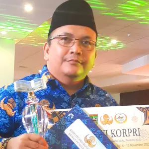 ABU HANIFAH NASUTION S.S